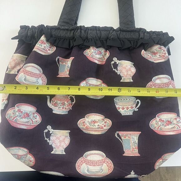 Vintage Ladies Large Black Tote Teacups print Lined Hinged‎ Metal Closure Ruffle - Picture 8 of 11